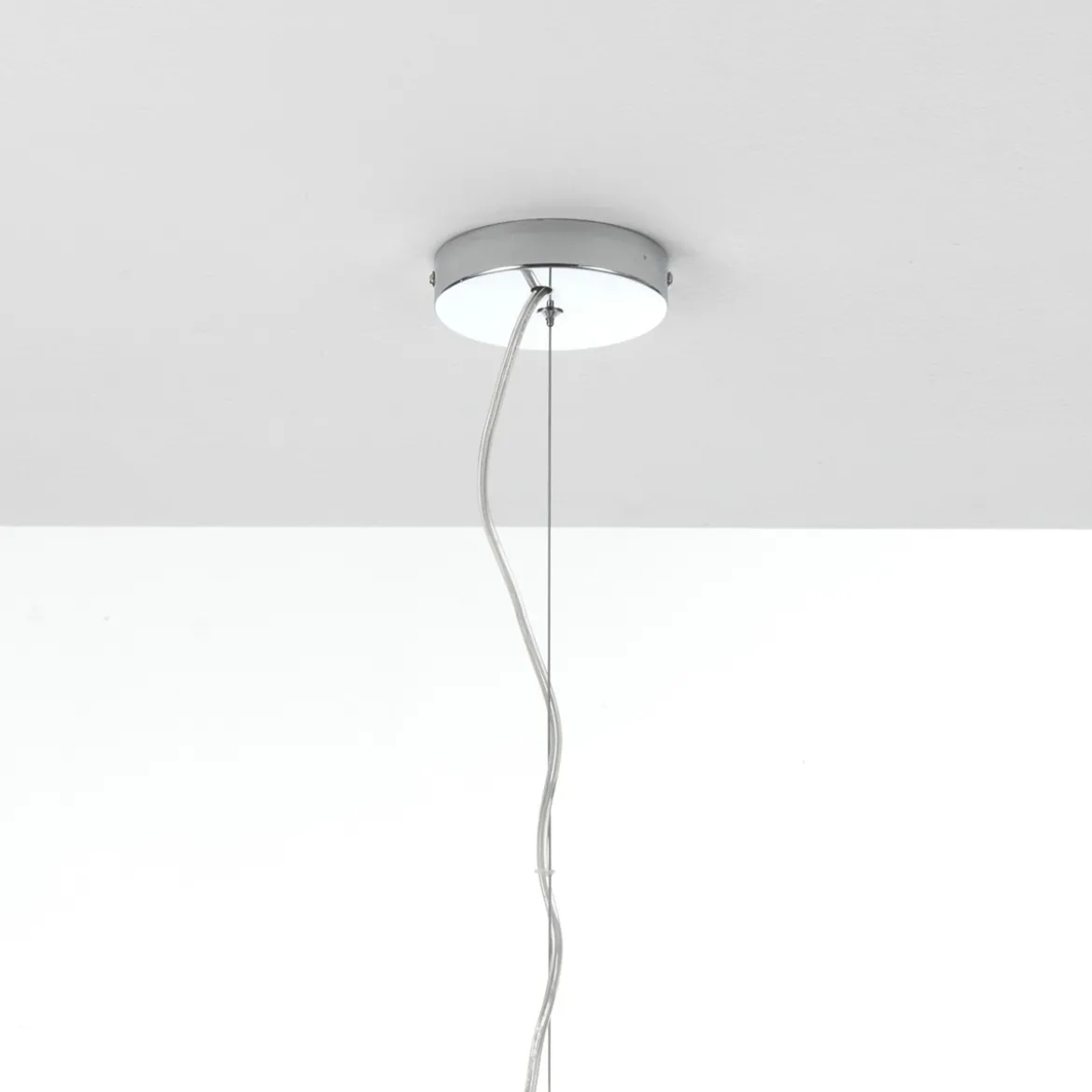Alycia b lampadario in metallo cromato sfere in vetro bianco opaco con cavo regolabile d75 h56 cm