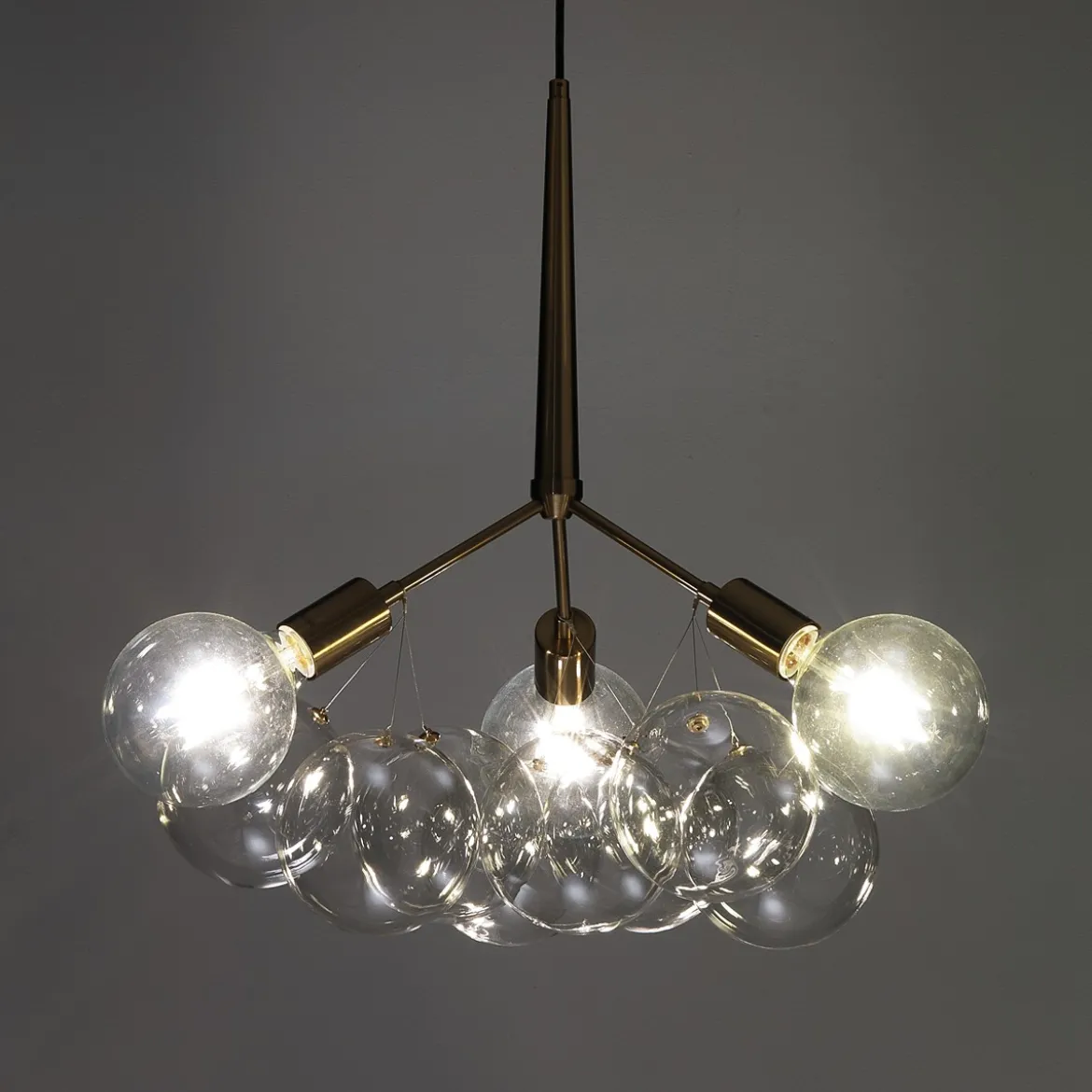 Brunch lampadario in metallo verniciato ottone con sfere in vetro d60 h60 cm