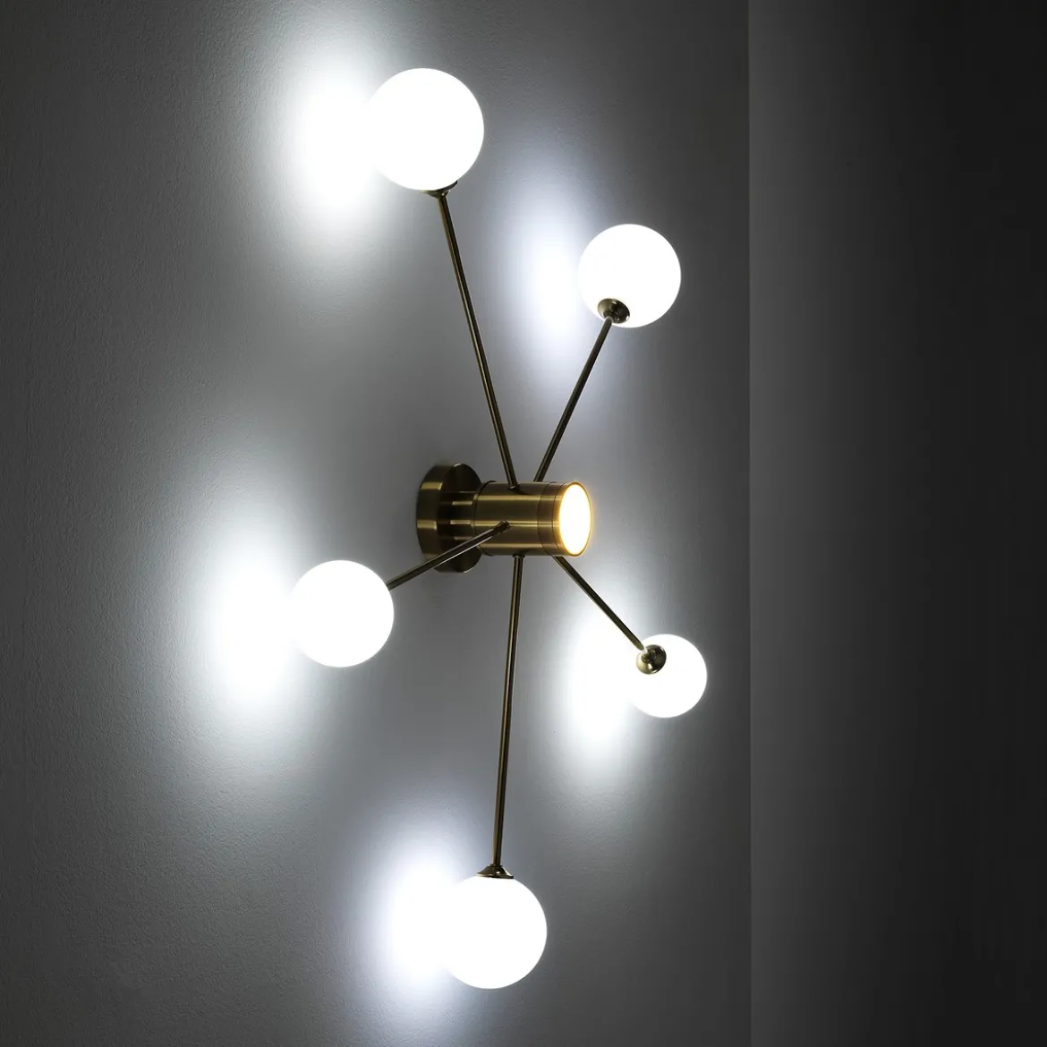 Combo globe lampadario in acciaio verniciato ottone anticato opaco 92x92xh16.5 cm