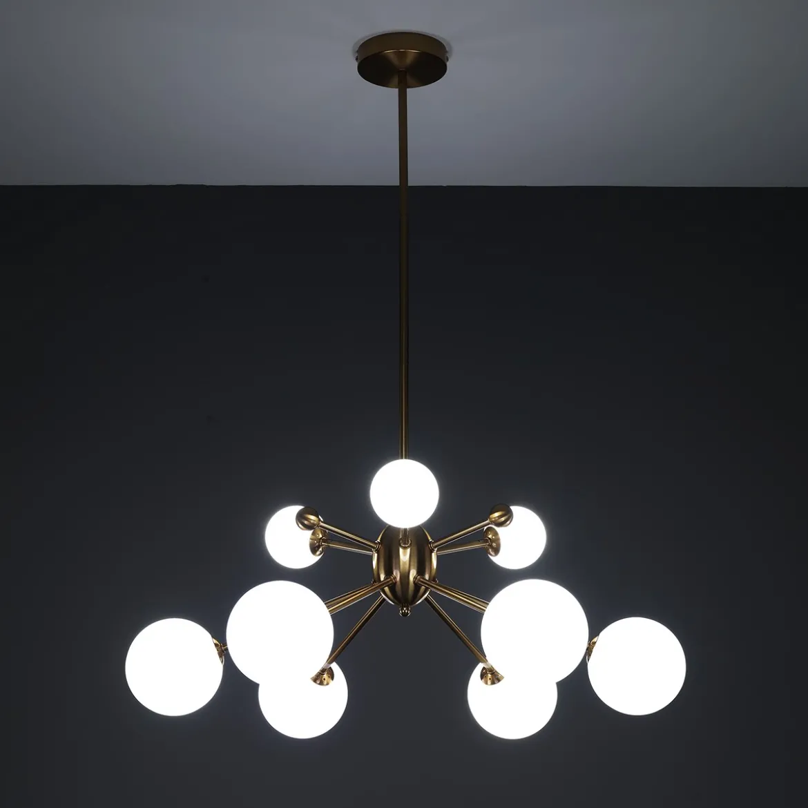 Lucky lampadario in metallo bronzo paralumi in vetro bianco opaco d68 h87 cm