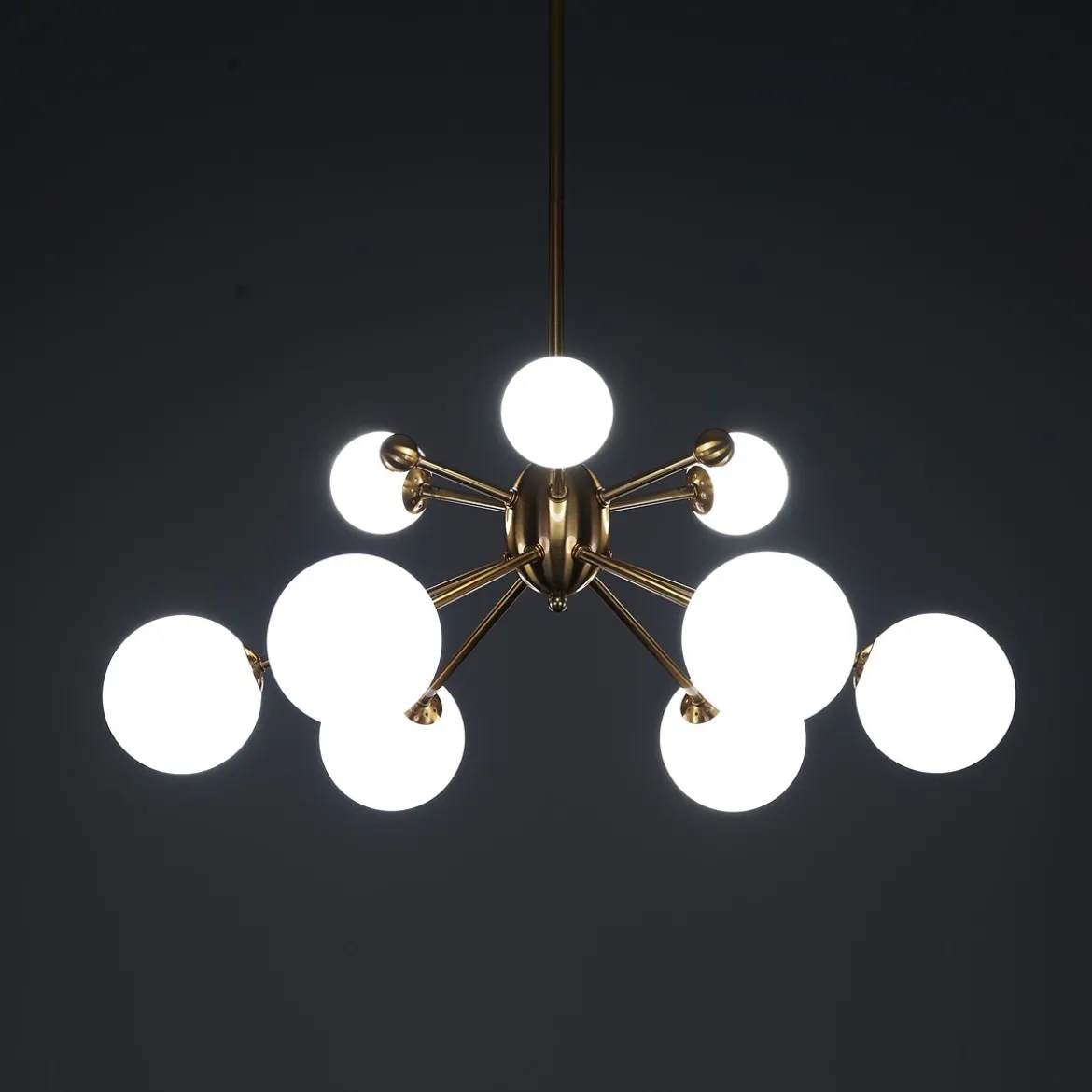 Lucky lampadario in metallo bronzo paralumi in vetro bianco opaco d68 h87 cm