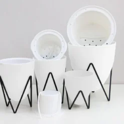 Poppy large vaso autoinnaffiante per esterno e interno ninfa large bianco opaco e acciaio nero opaco d19xh23 cm