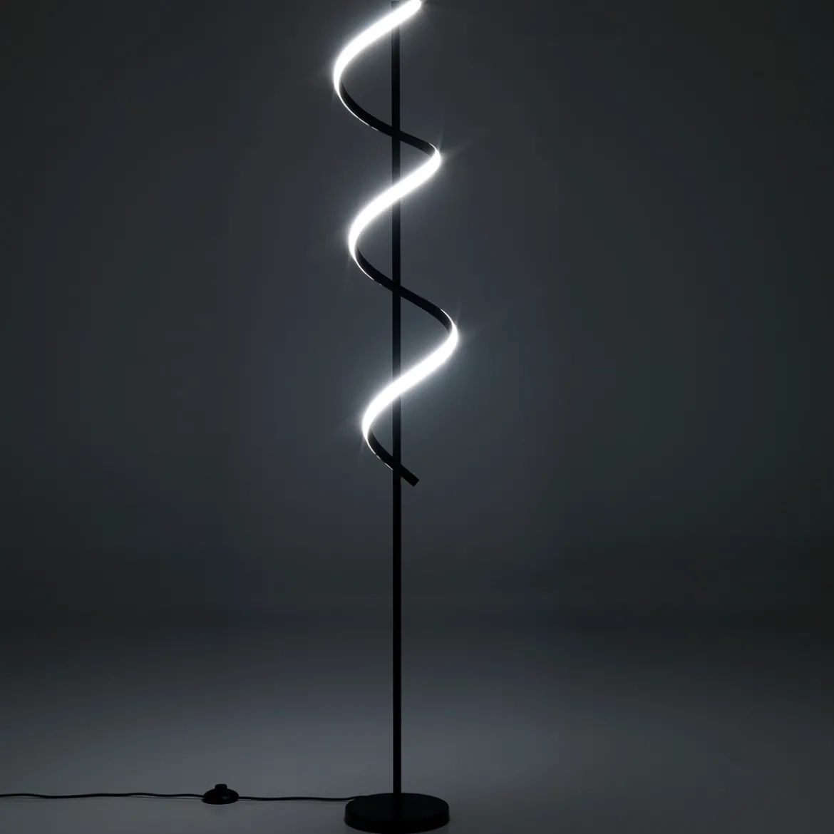 Spring lampada da terra a led in allumino nero opaco policarbonato bianco opaco cm h157 d20 lumen 2898