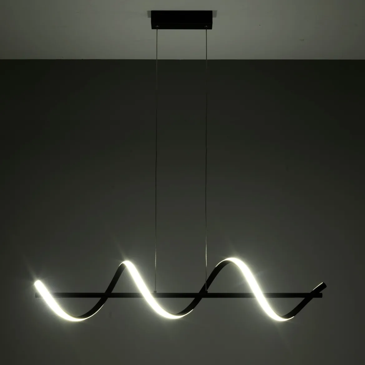 Spring lampadario a led in allumino nero opaco policarbonato bianco opaco cm h150 l92 p20 lumen 2898