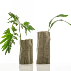 Sveva-a vaso in ceramica effetto pietra colore sabbia 14x14x26 cm