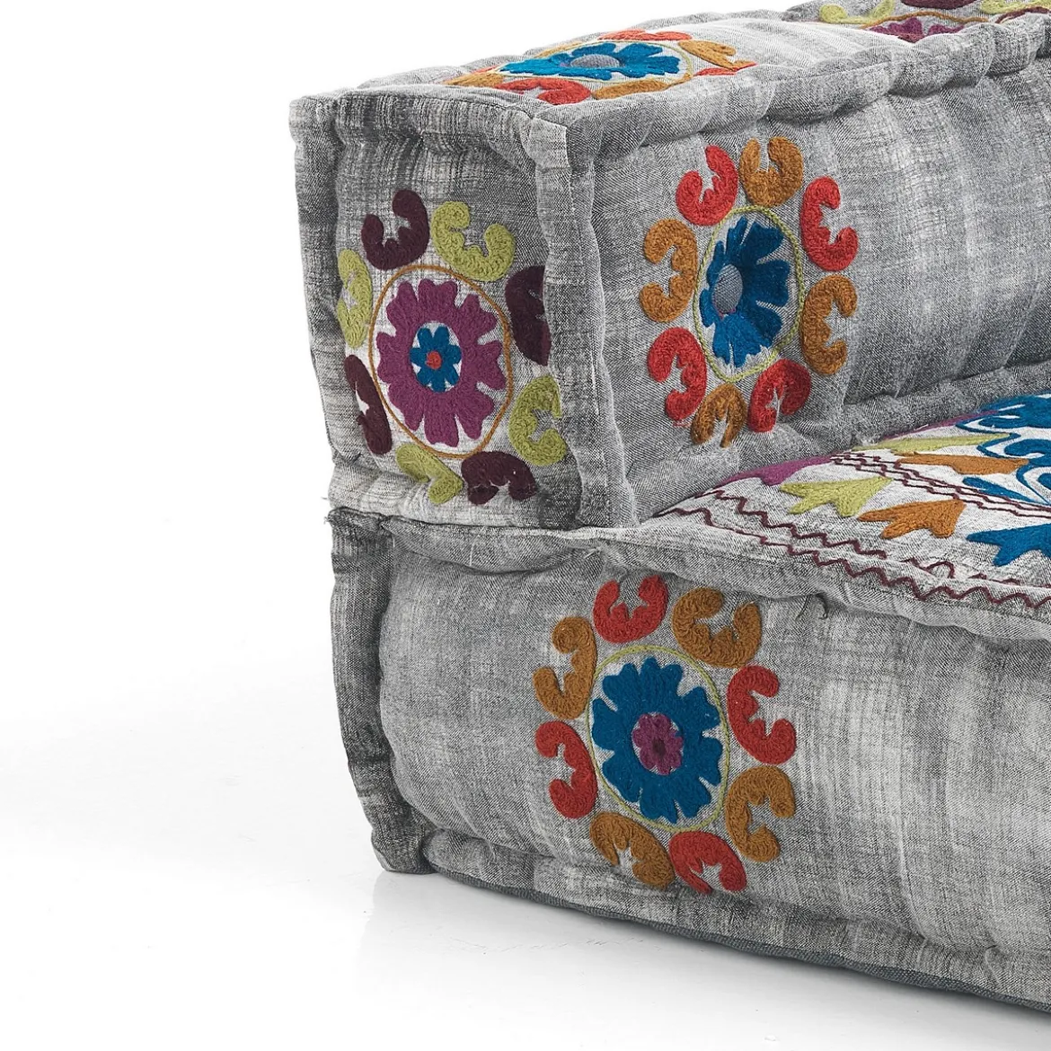 Yara light grey elemento angolare in cotone light grey con decorazioni cucite a mano 80x80x40 cm