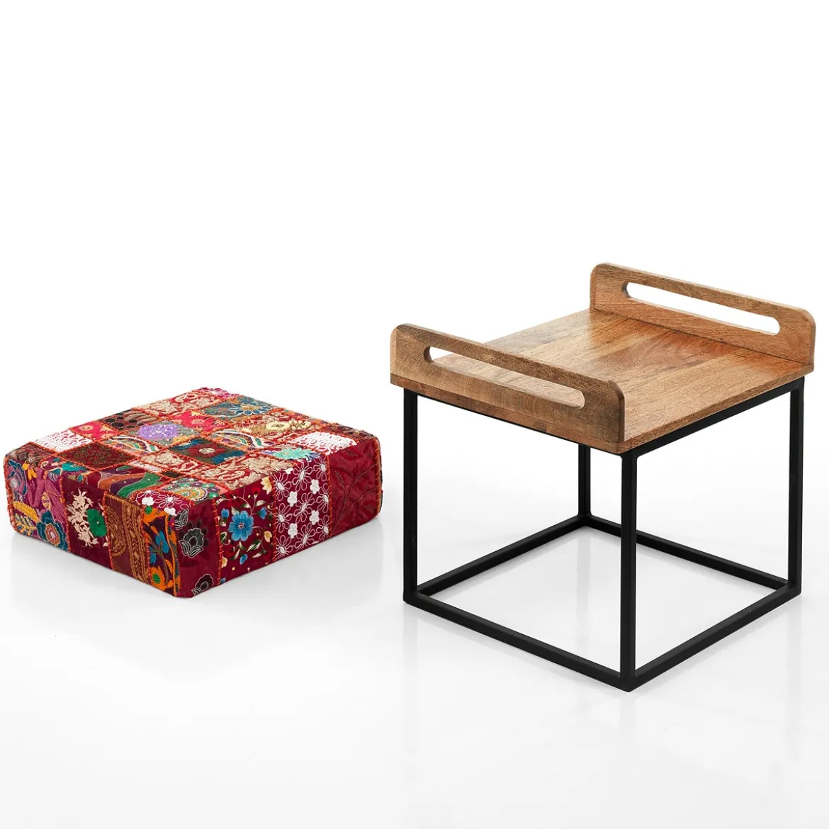 Yara red patch pouf/tavolino acciaio e legno mango cuscino patchwork rosso gommapiuma cm 40x46x44